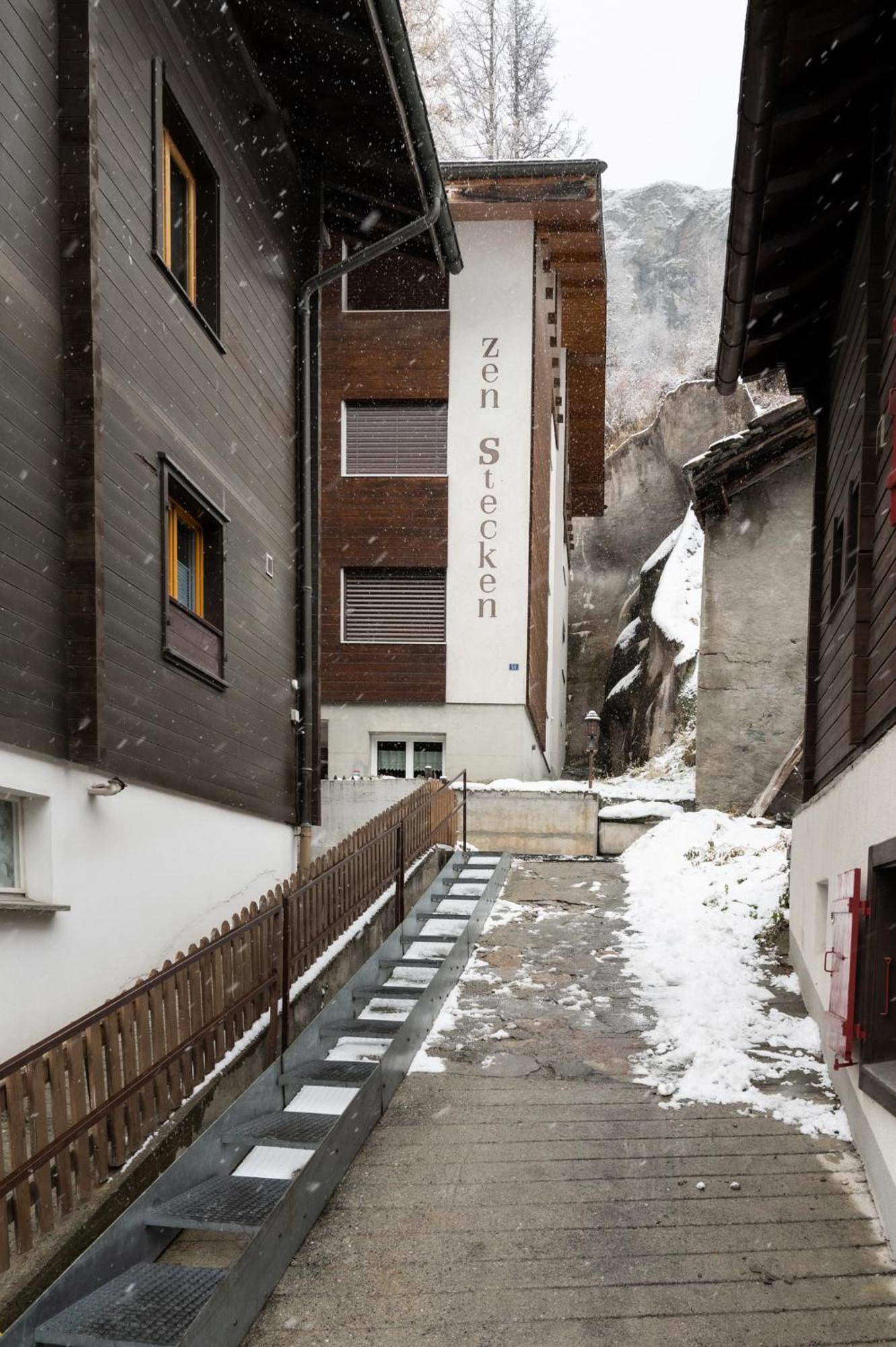 Snowflake-Ski In & Out Next To Matterhorn Express Zermatt Exterior photo